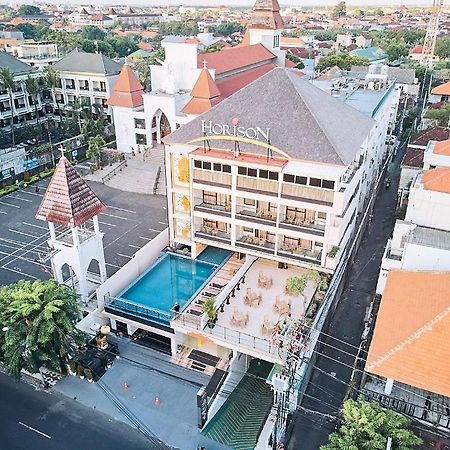 Horison Kuta Bali Hotel Exterior foto